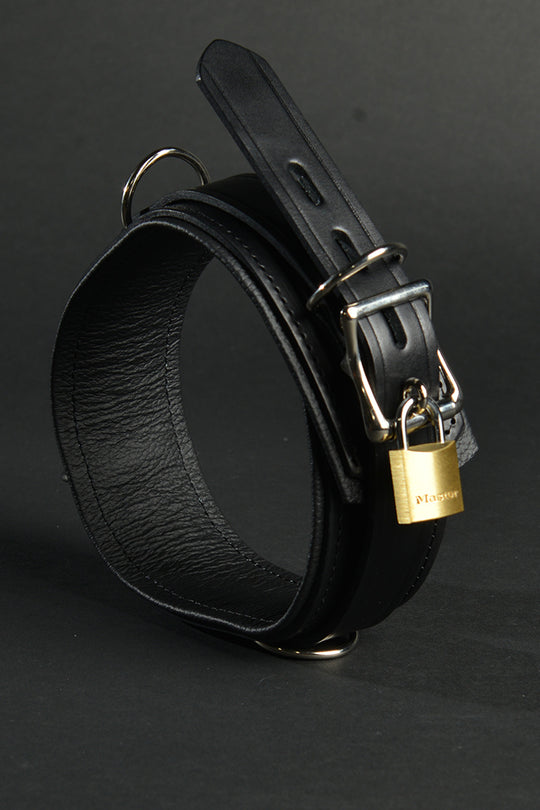 Leather submissive bondage kit