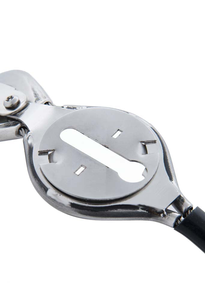Rear plug holder lock – Fancy Steel
